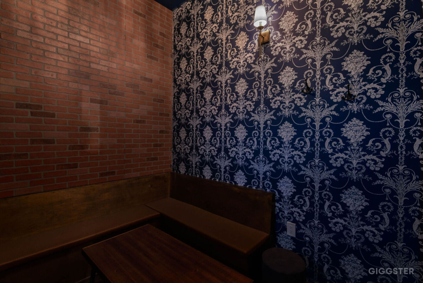 Private Karaoke Rooms | Rent this location on Giggster