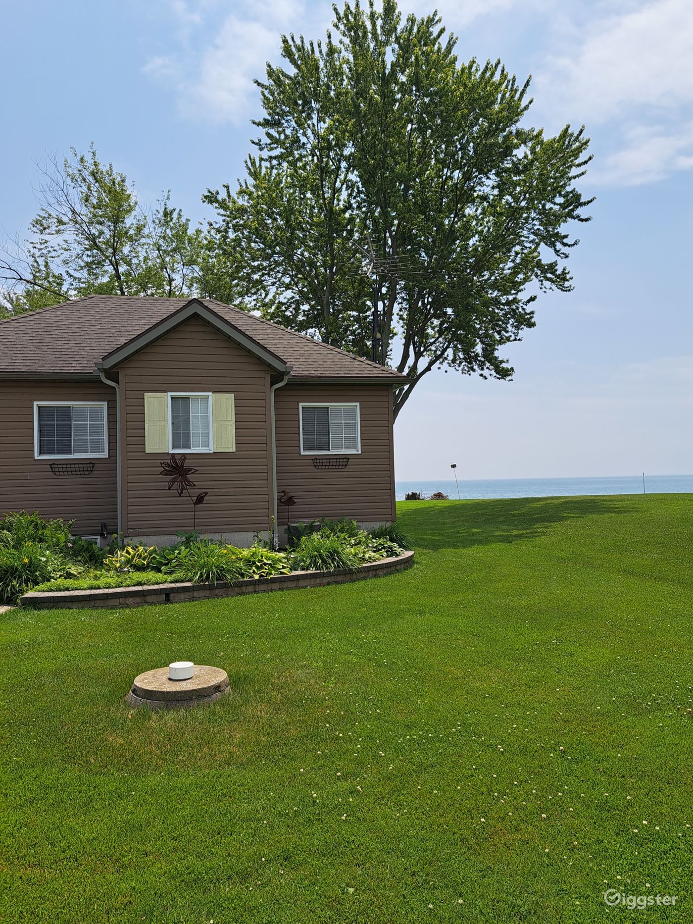 Rural Lake House Rent this location on Giggster