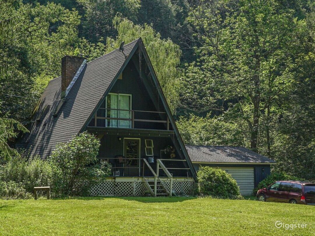  Catskills A-Frame Cabin With Big Yard and Stream  