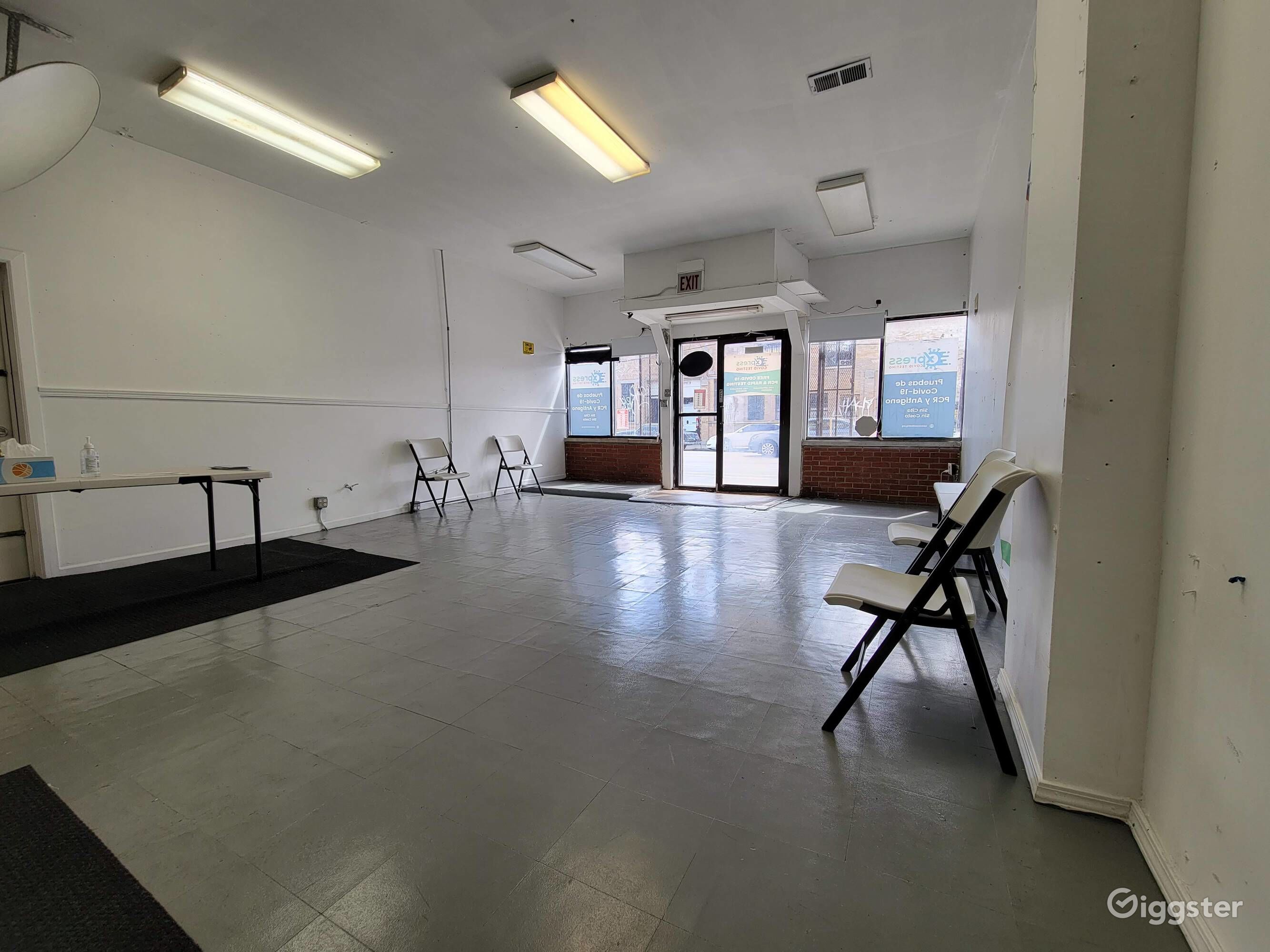 Creative Commercial Space at Heart of Pilsen Rent this location on