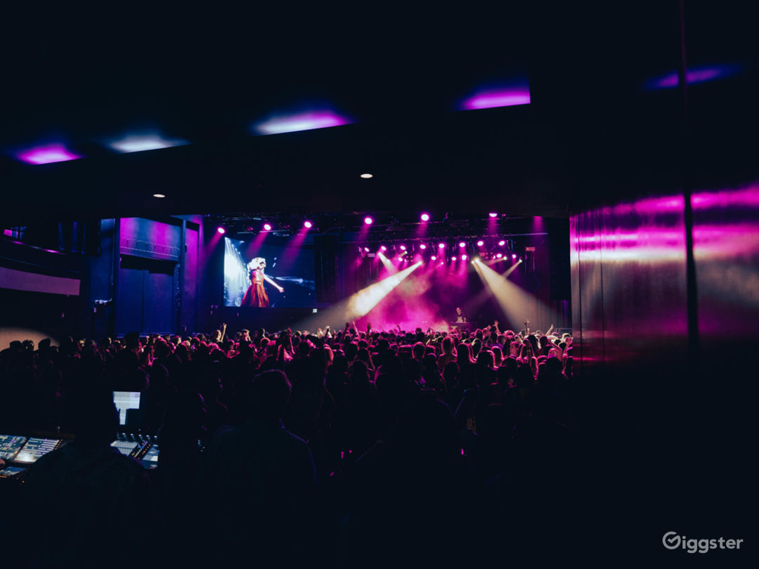A World Class Multi-Purpose Venue in Hollywood Photo 2
