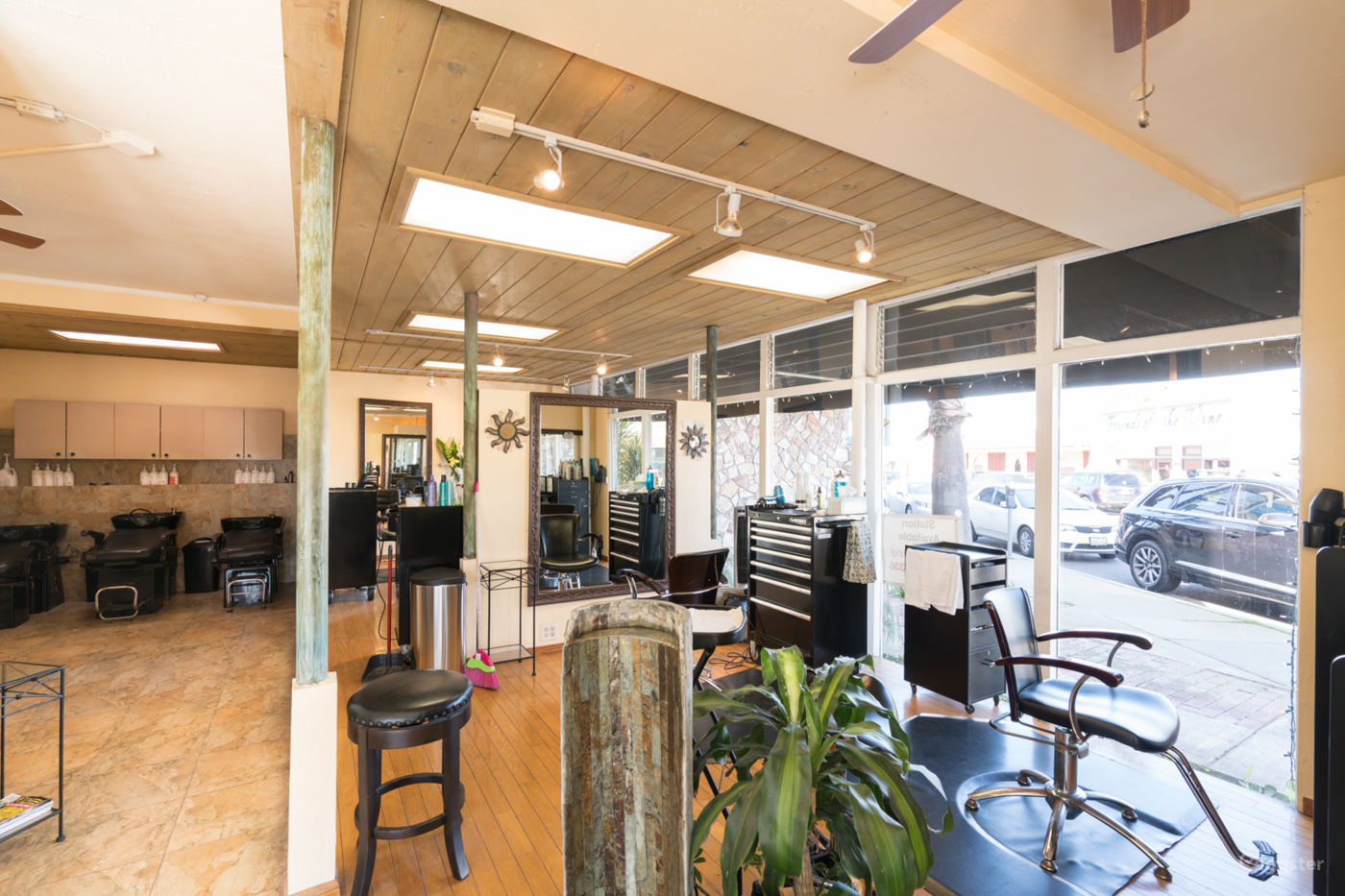 Stylish Hair Studio Rent this location on Giggster