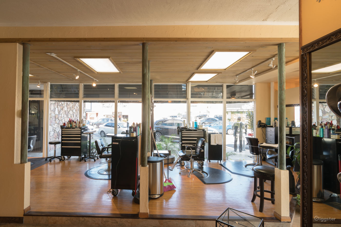 Stylish Hair Studio Rent this location on Giggster