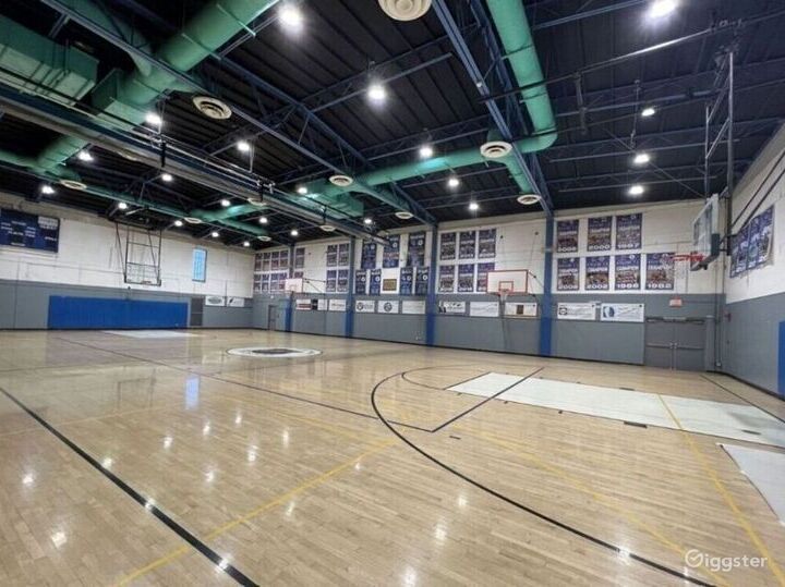 Spacious Indoor School Basketball Court Photo 2