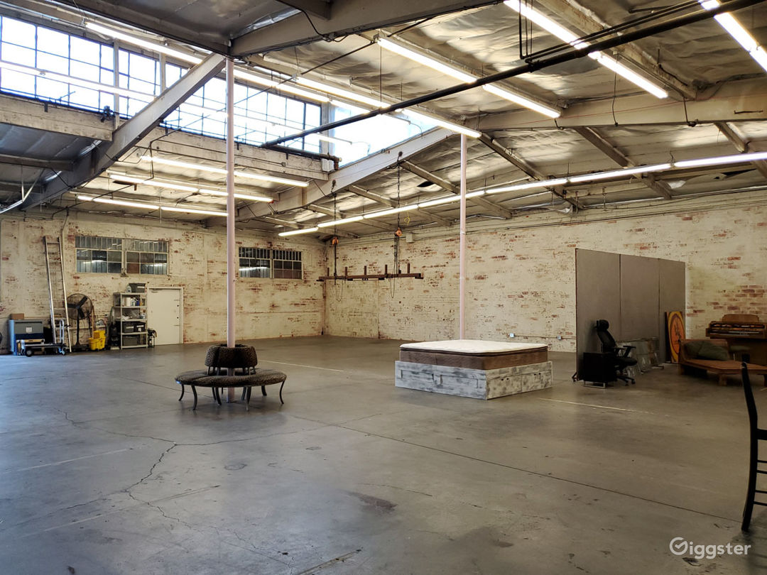 Industrial Warehouse Loft w/ Natural Light in DTLA Los Angeles Rental