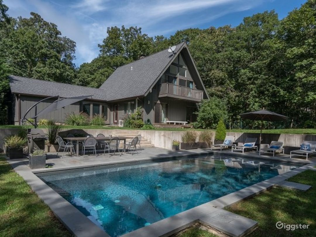 Laurel Drive Rent this location on Giggster