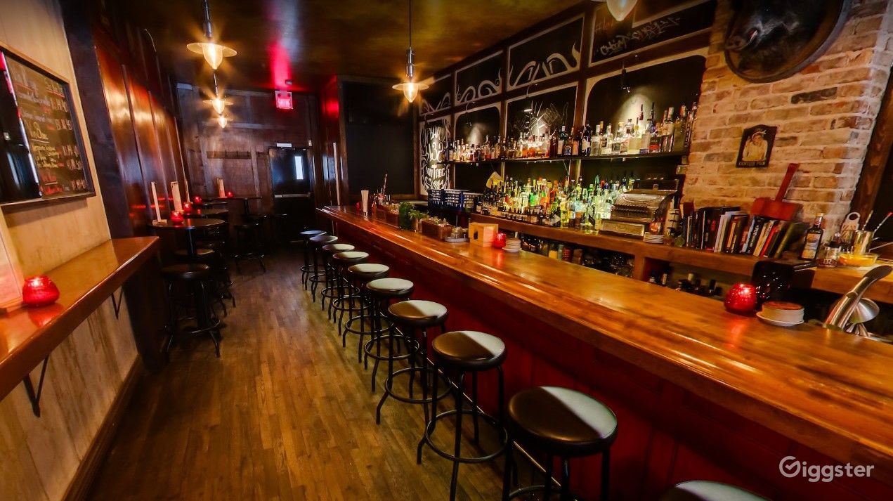 Cozy Speakeasy Bar in Montreal Rent this location on Giggster