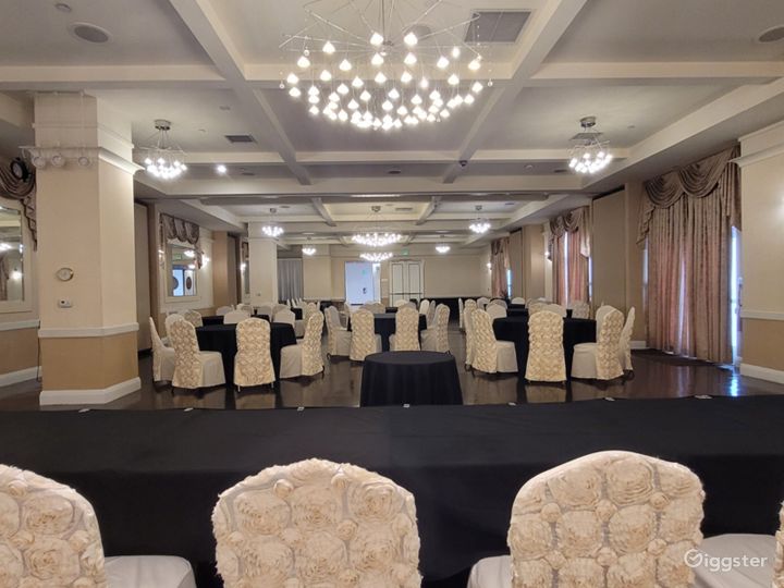 Spacious Multi Purpose Venue and Rooftop Rent this location on Giggster