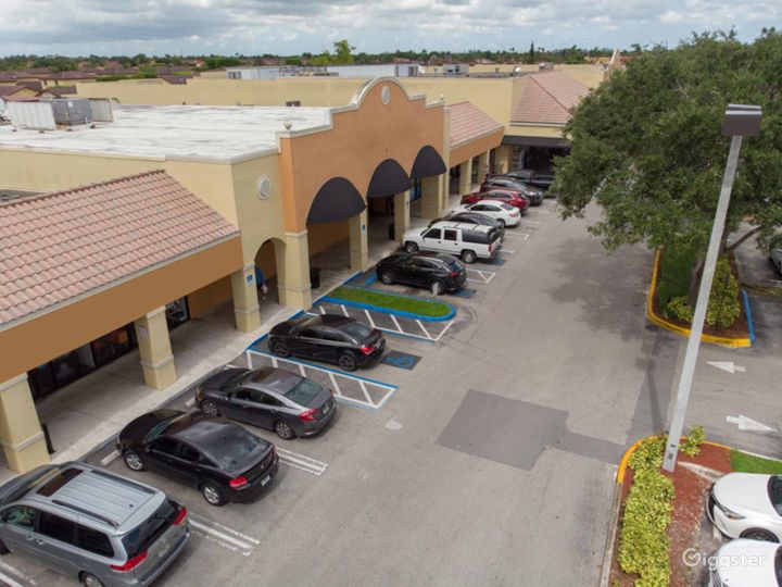 Awesome Shopping Mall in Hialeah Rent this location on Giggster