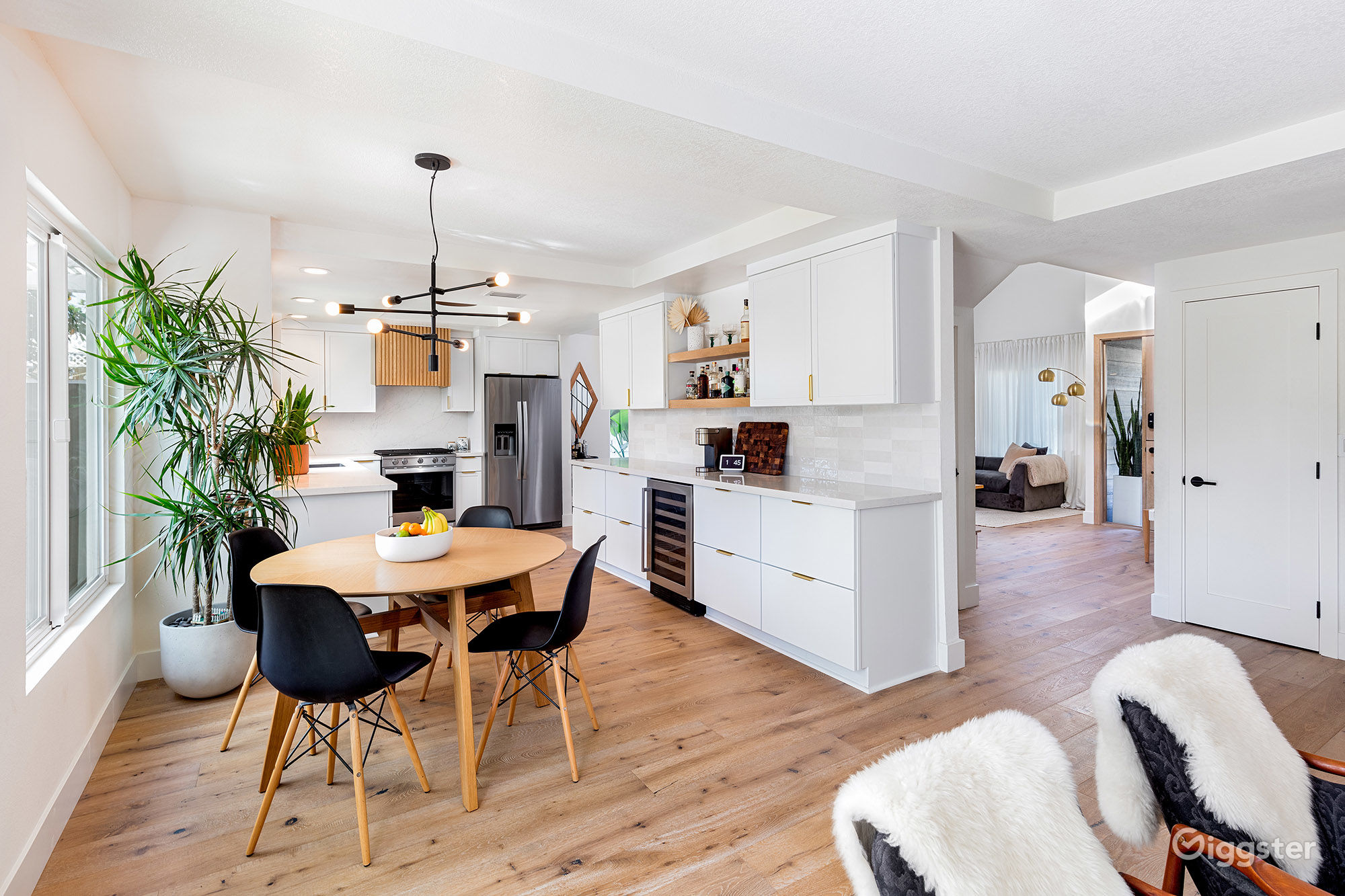 Beachy, Bright Family Home, Eastside Costa Mesa Rent this location on