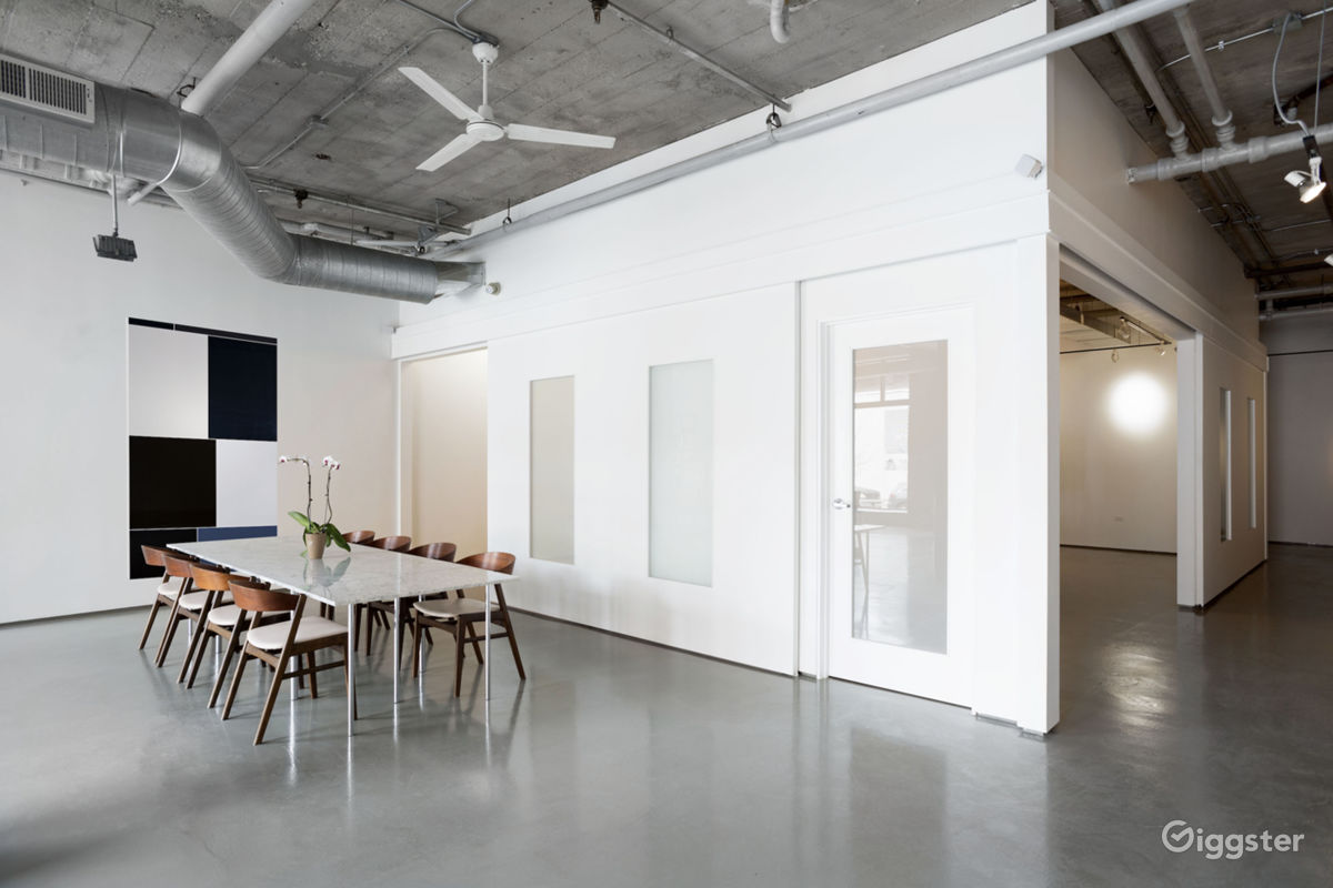 Large Modern West Loop Loft Space Rent this location on Giggster