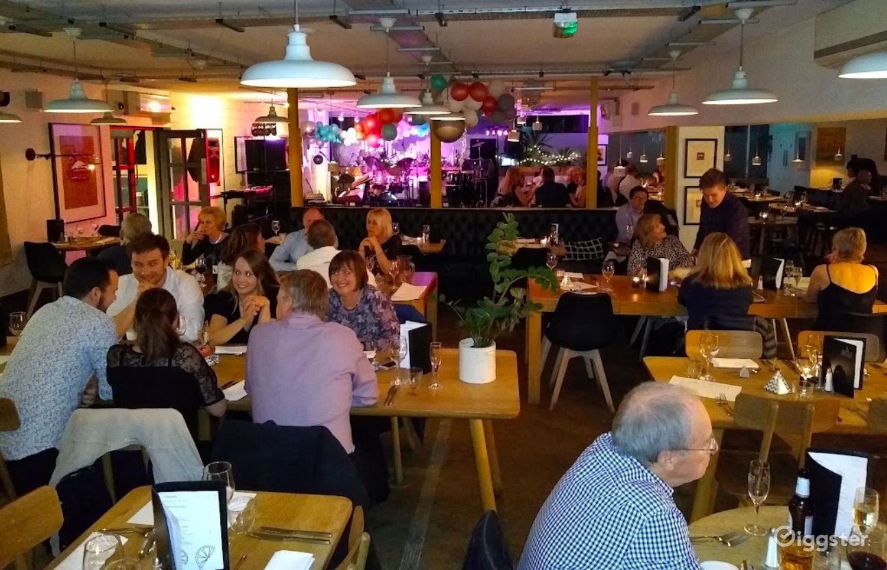 Contemporary Restaurant & Bar in Chelmsford Rent this location on Giggster