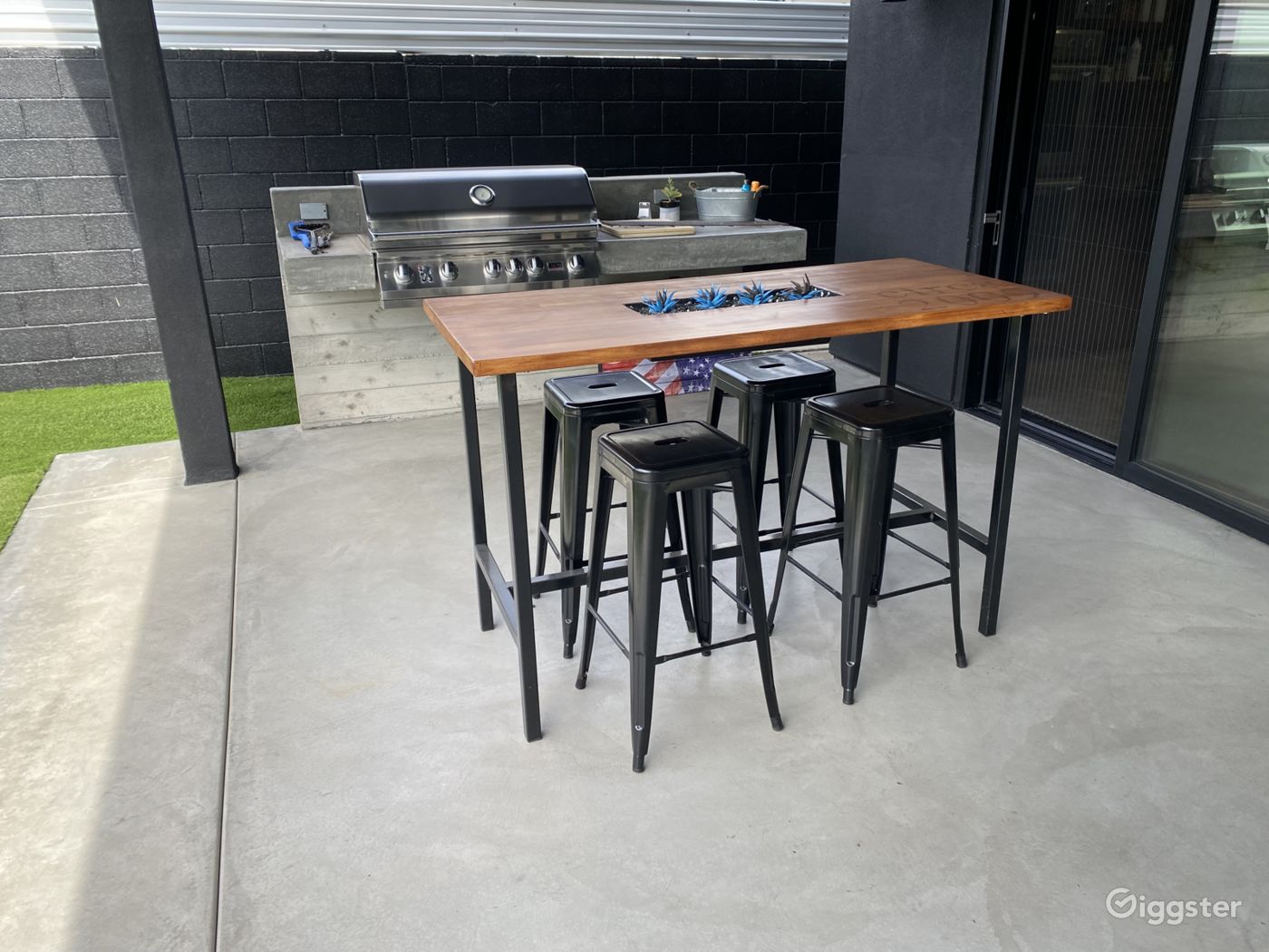 Modern Industrial residence with Pool | Rent this location on Giggster - Hosting Contemporary Industrial Residence Guides
