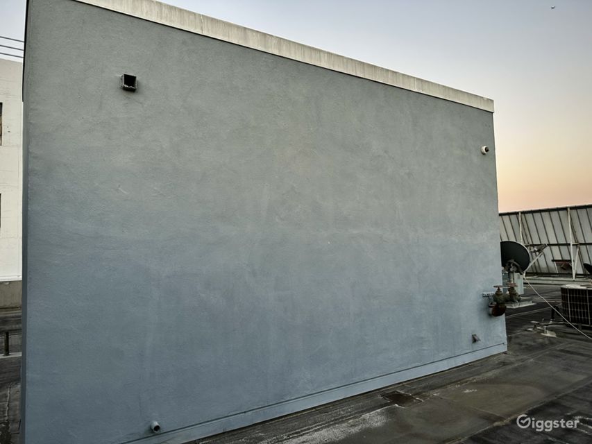 Multilevel Rooftop Immersed in Scenic Cityscape Rent this location on Giggster