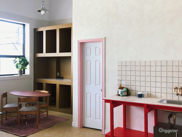 Bright, colourful and open studio loft space! Open kitchenette and meeting space