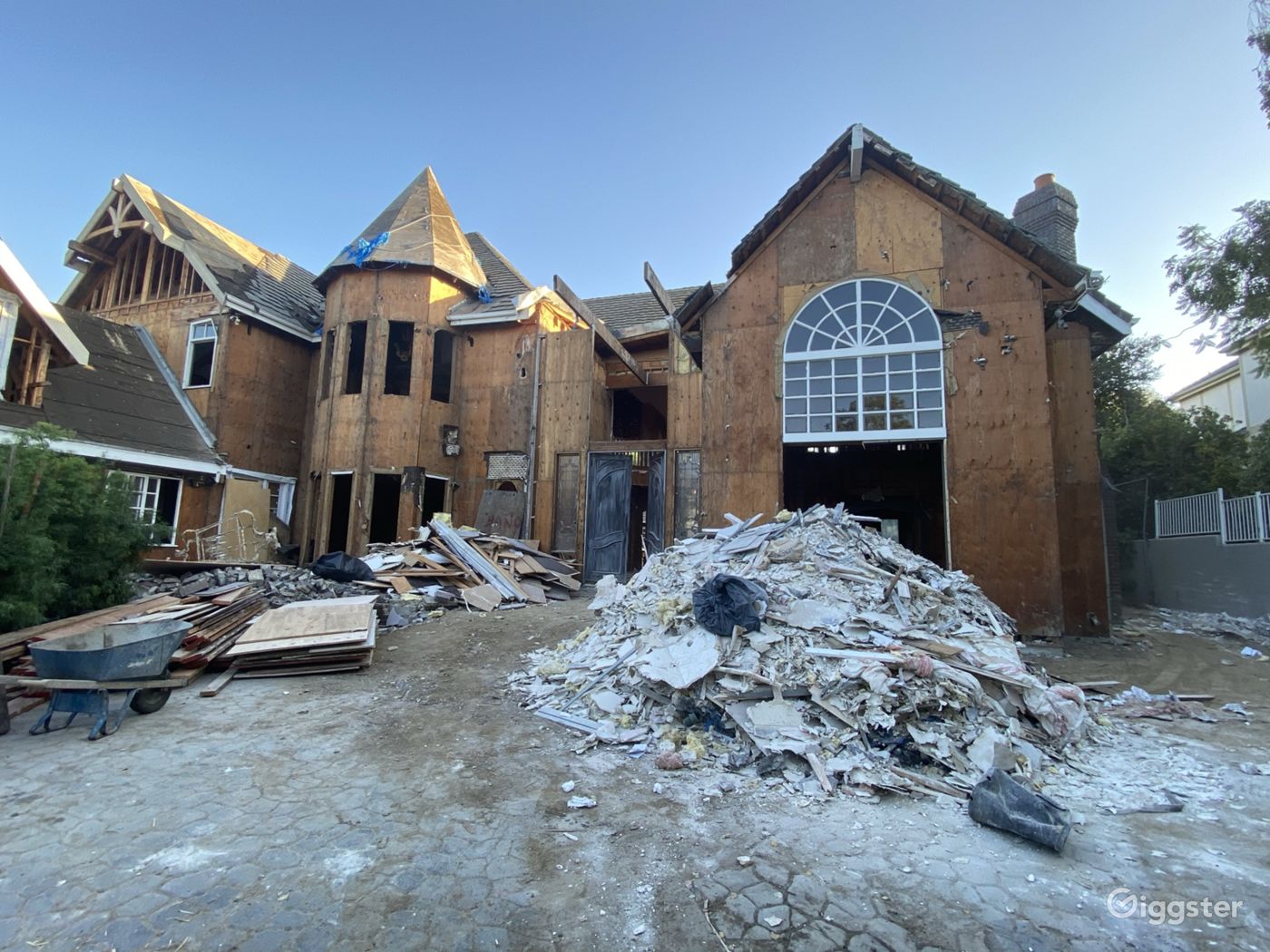 Gutted Mansion Under Construction Rent this location on Giggster