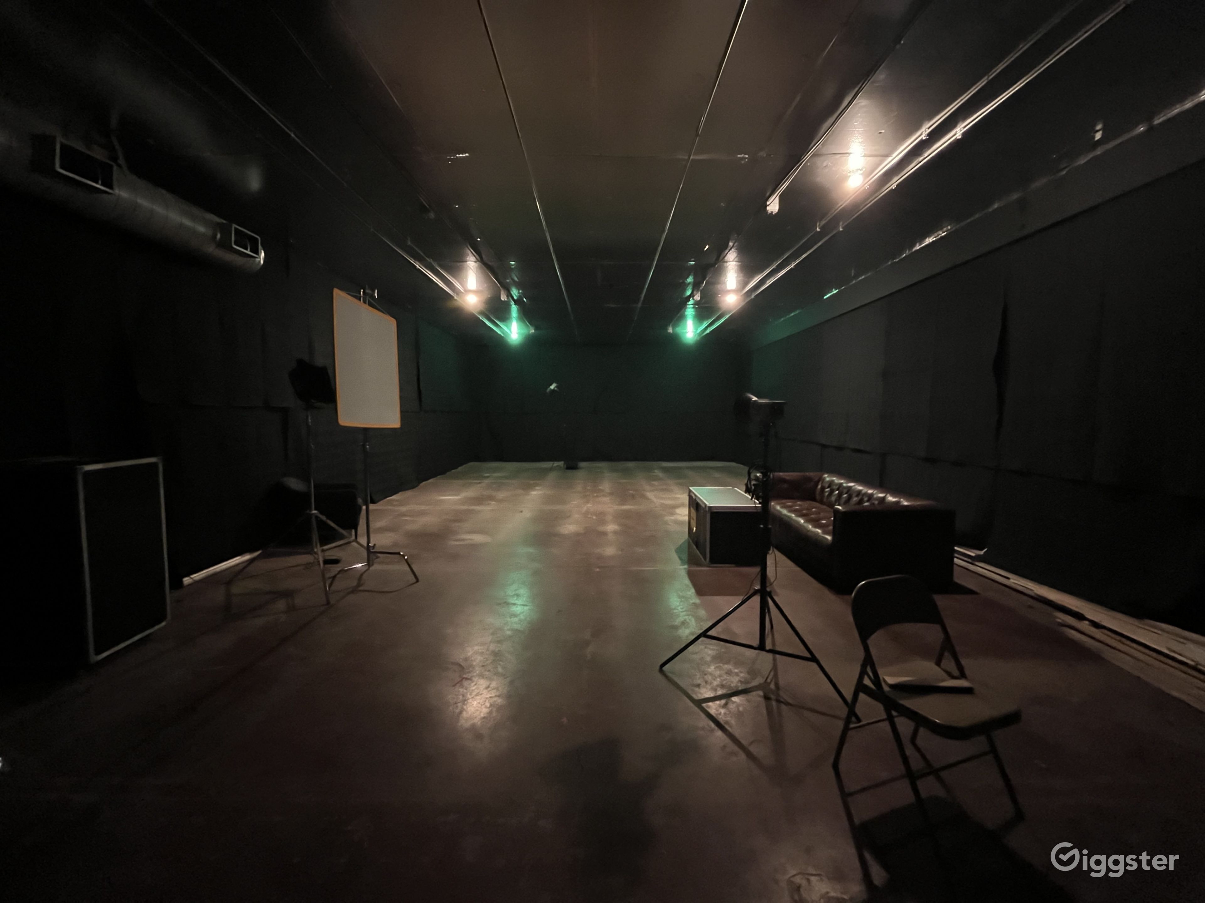 Premium Blackbox Studio Rent this location on Giggster