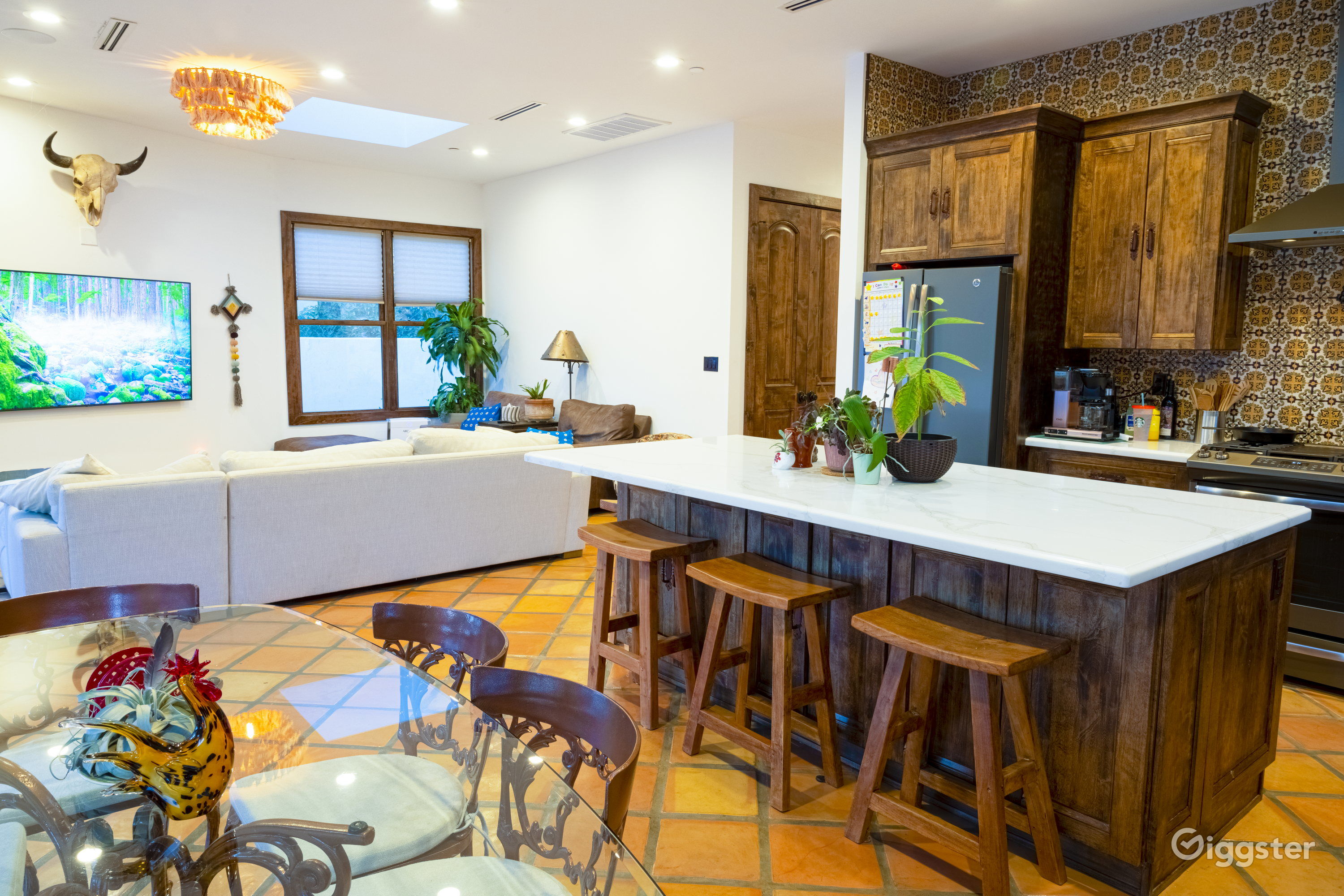 CHARMING SPANISH HACIENDA COLORFUL & CHARISMATIC Rent this location on Giggster