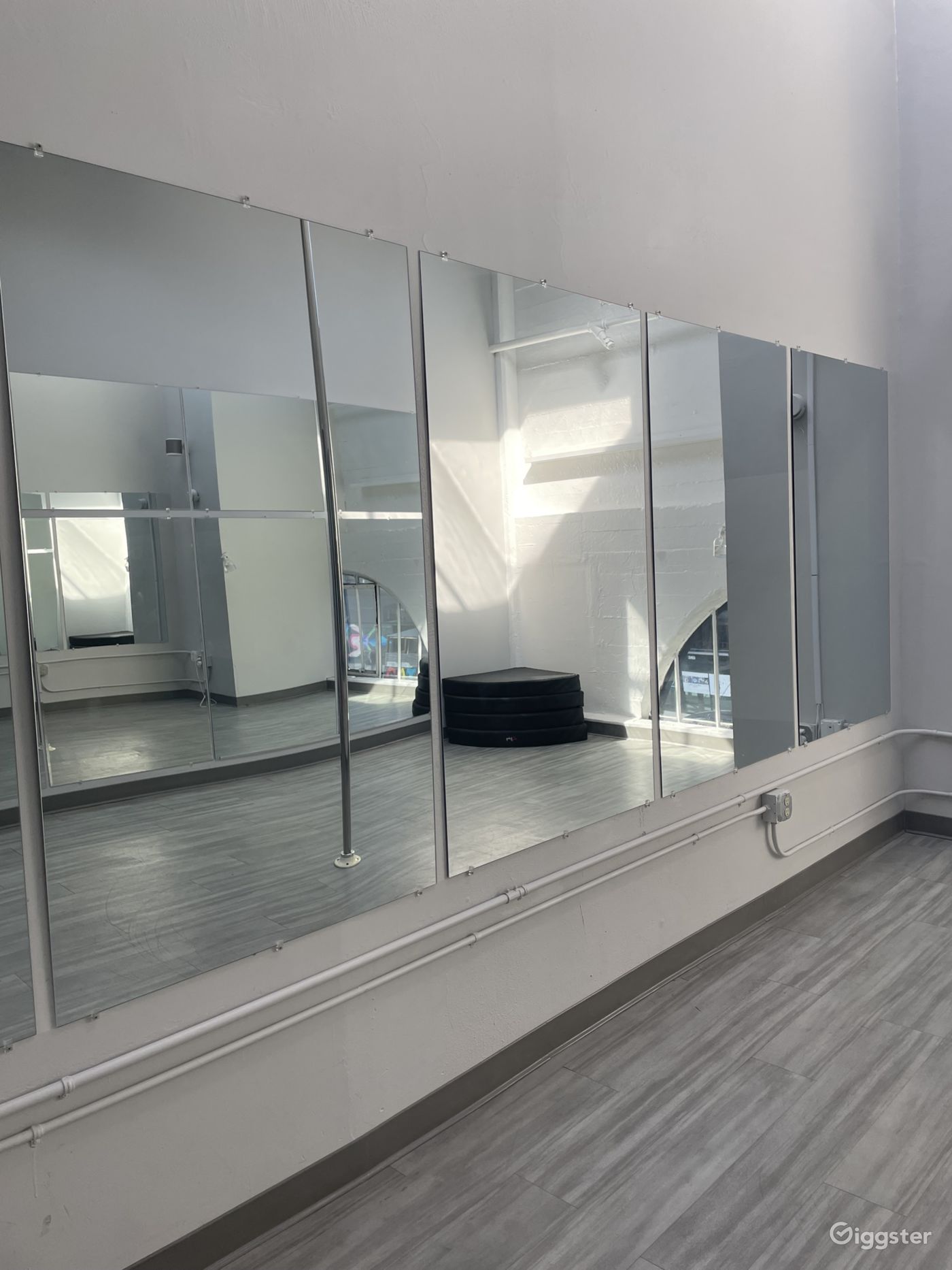 Curated visual reference: Private Pole Dance Studio Rent This Location On Giggster Photo Inspiration