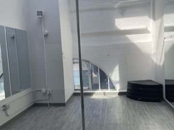 Picture Idea: Private Pole Dance Studio Rent This Location On Giggster