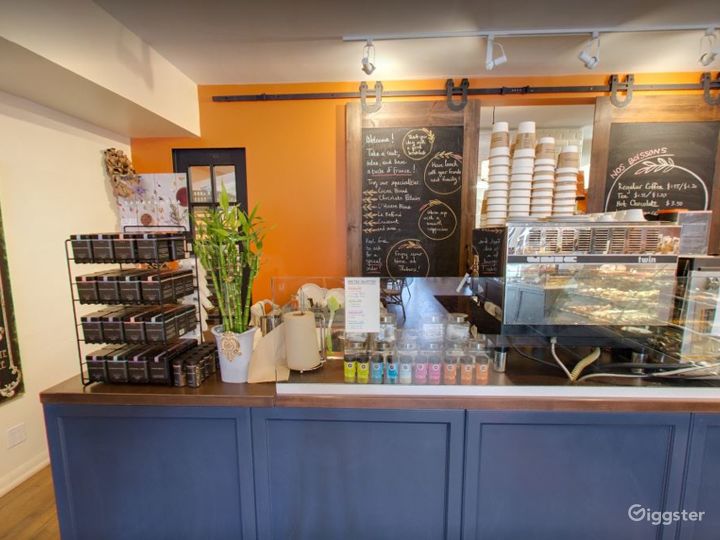 Chic and Authentic French Neighborhood Bakery Cafe in Eglinton Rent