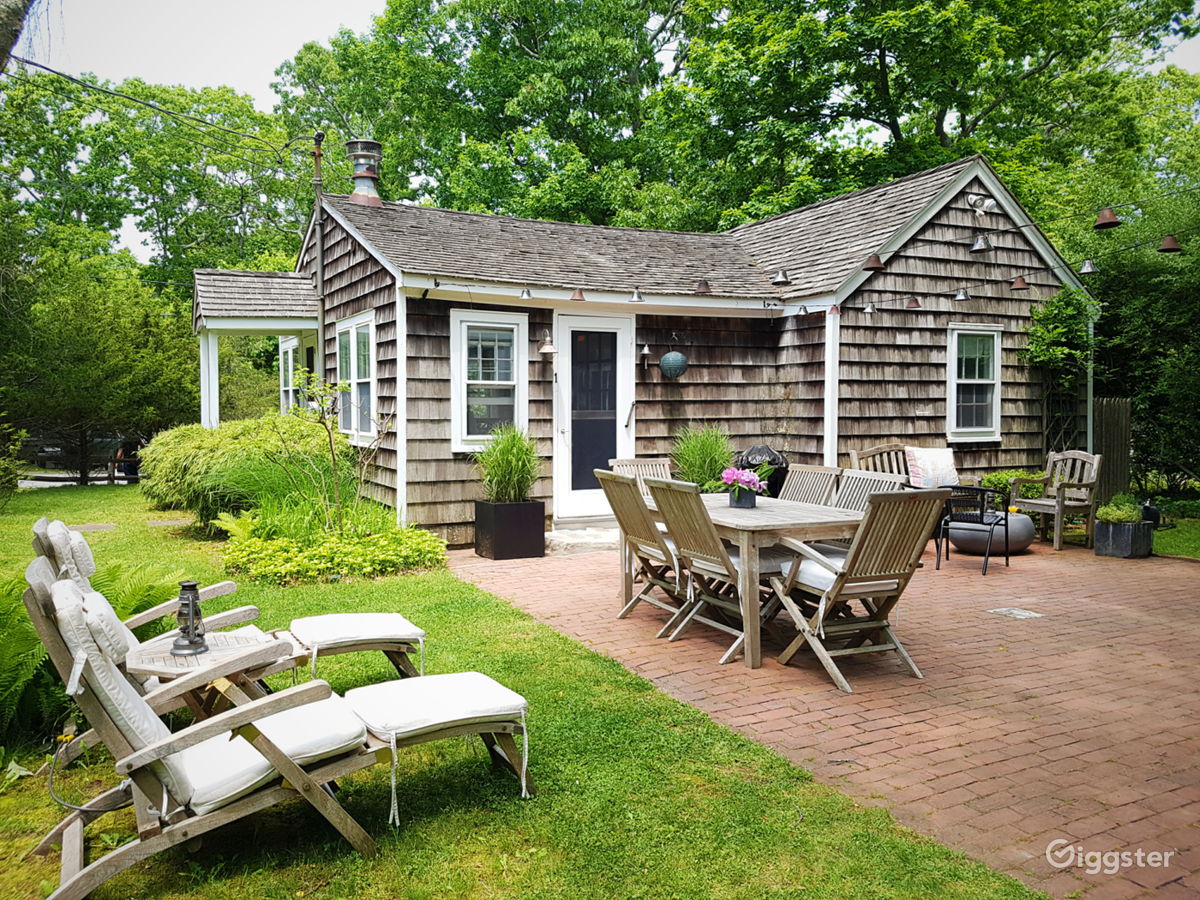 Classic Hamptons cedar cottage by the bay Rent this location on Giggster