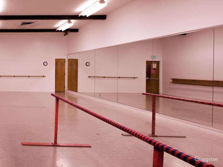 Dance & Yoga Studio in Heart of Silverlake Rent this location on Giggster