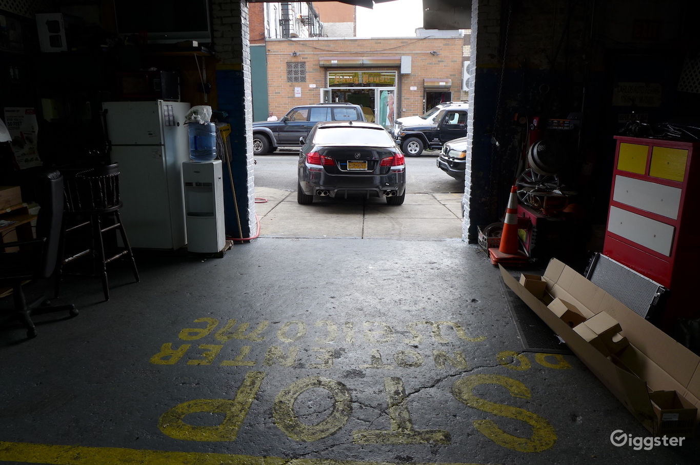 Brooklyn Auto Repair Garage Rent this location on Giggster