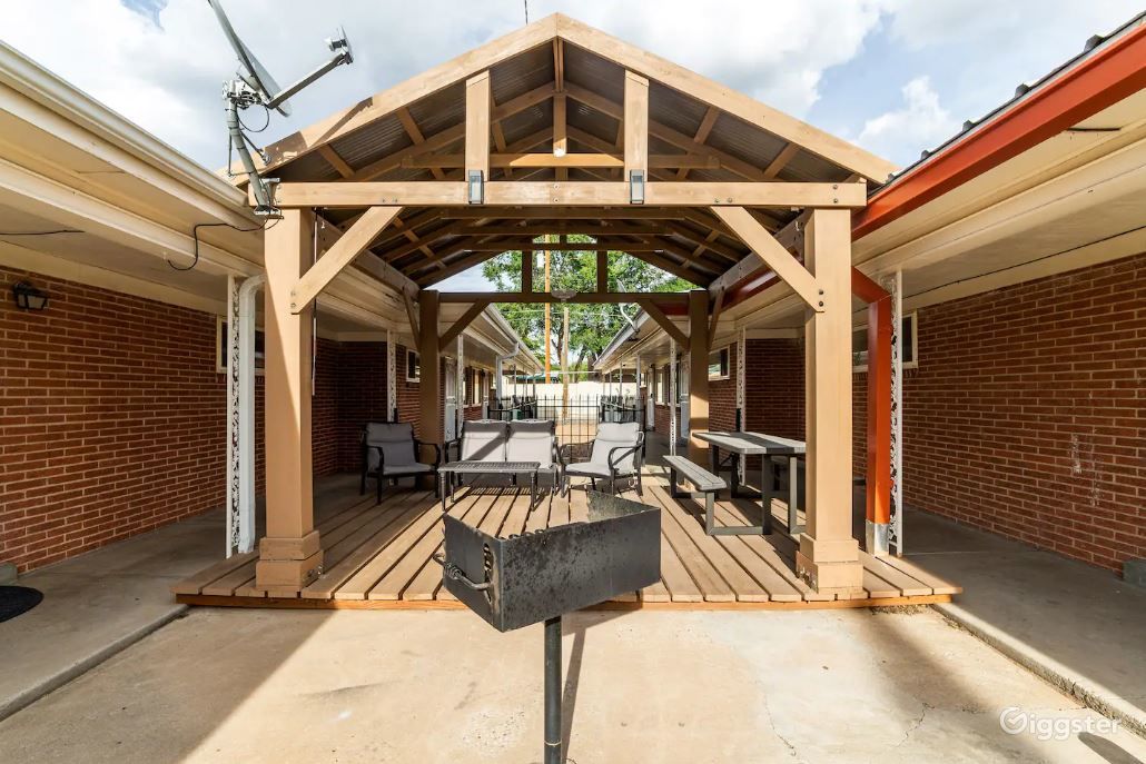 Indoor Private Hot Tub Apartment in Albuquerque Rent this location on