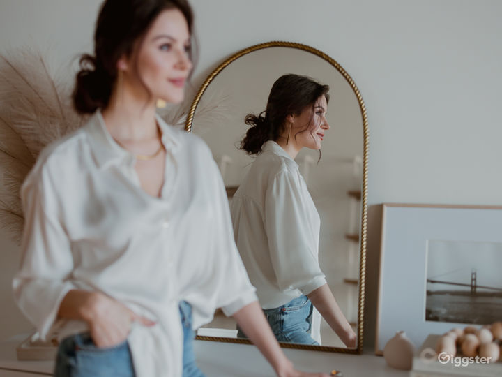 Castleberry Hill Natural Light Photo Studio Rent this location on Giggster