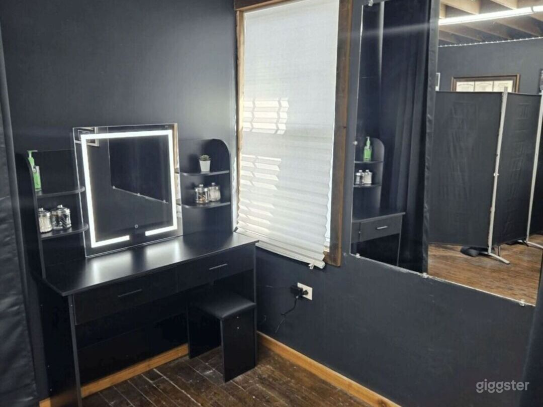 Professional Studio with TV, Podcast, Photo, &amp; Stage Photo 3