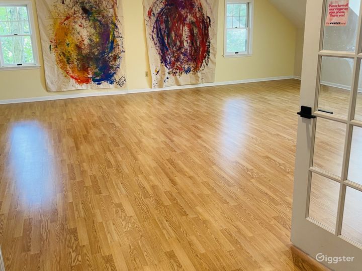 GALLERY SPACE...GREAT FOR MEDITATION OR PHOTO SHOOT
