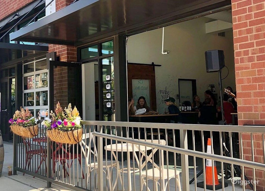 Downtown Dallas Urban Wine Bar Rent this location on Giggster