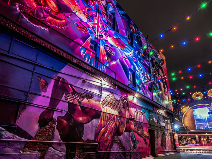 Spectacular large scale murals on the walls by @drapl