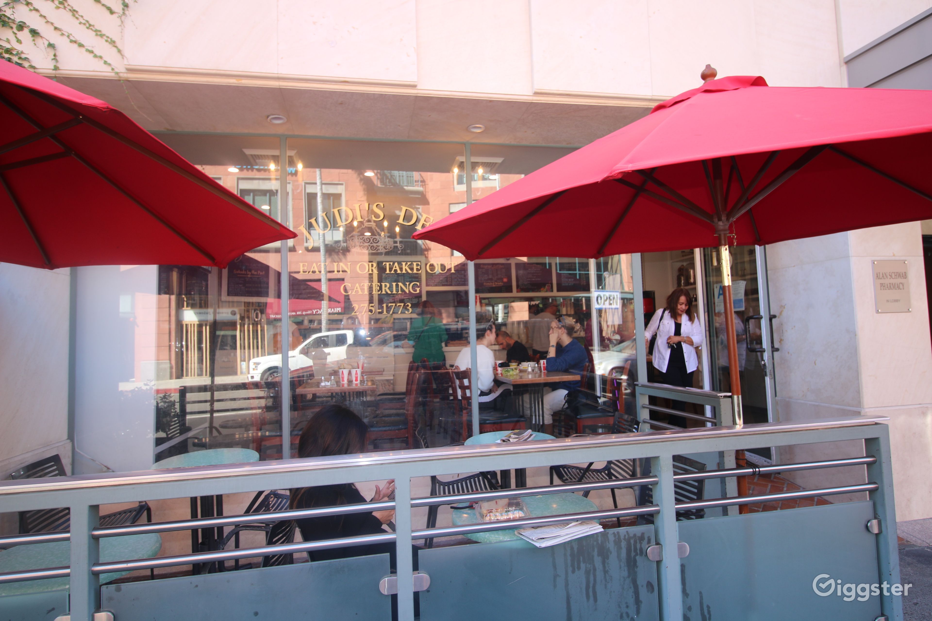 Beverly Hills Deli Rent this location on Giggster