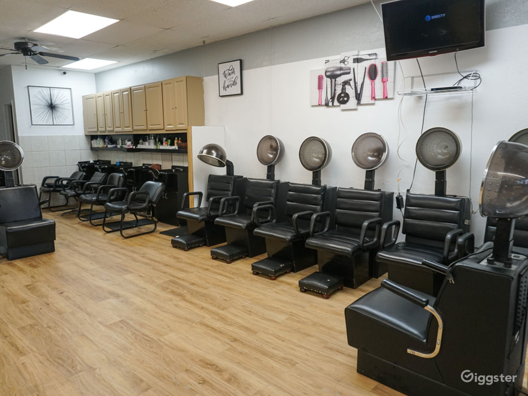 Bright, Modern Hair Salon Rent this location on Giggster