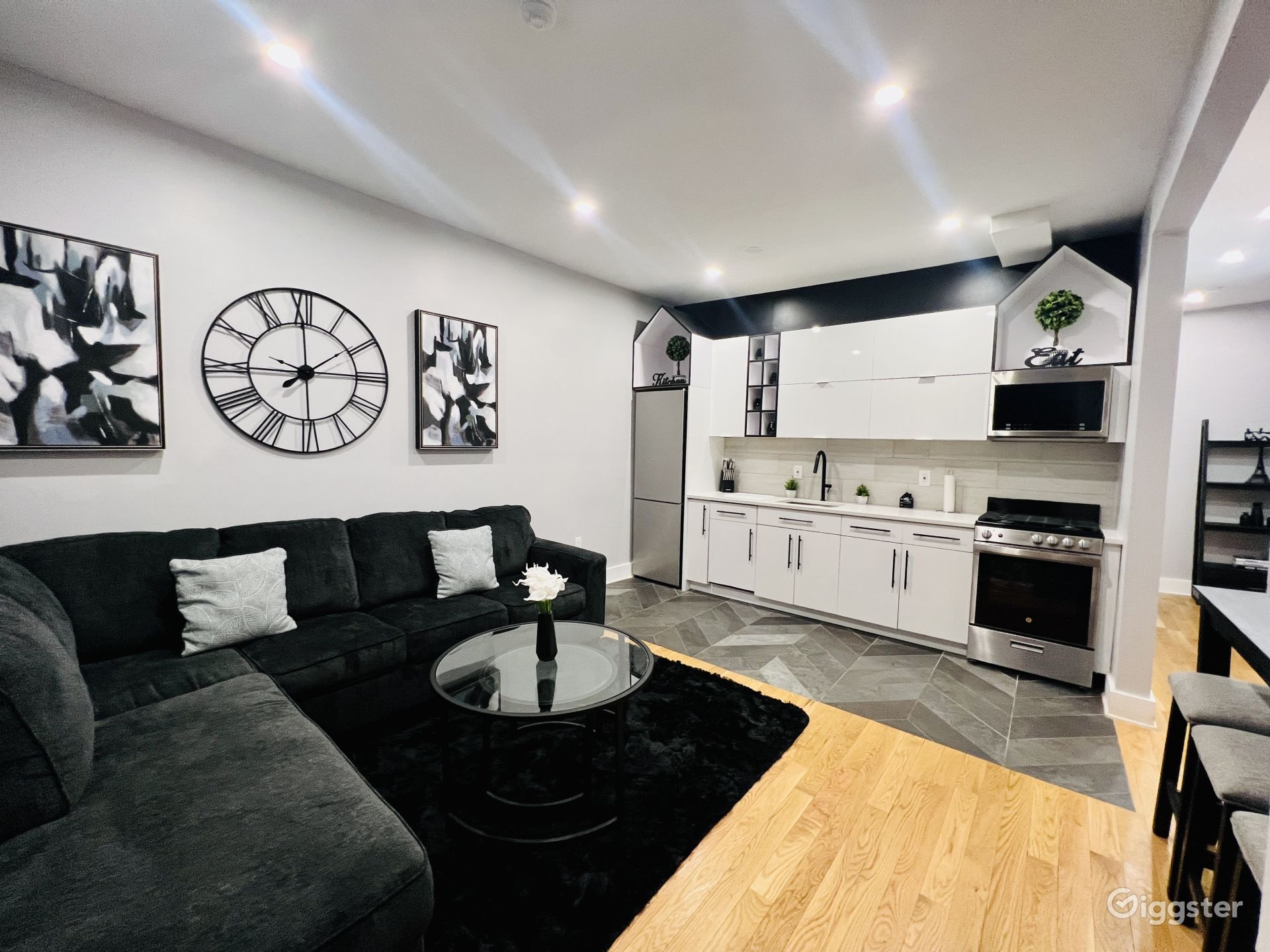 Modern 2 BR Apartment in Jersey City, Near NYC Rent this location on