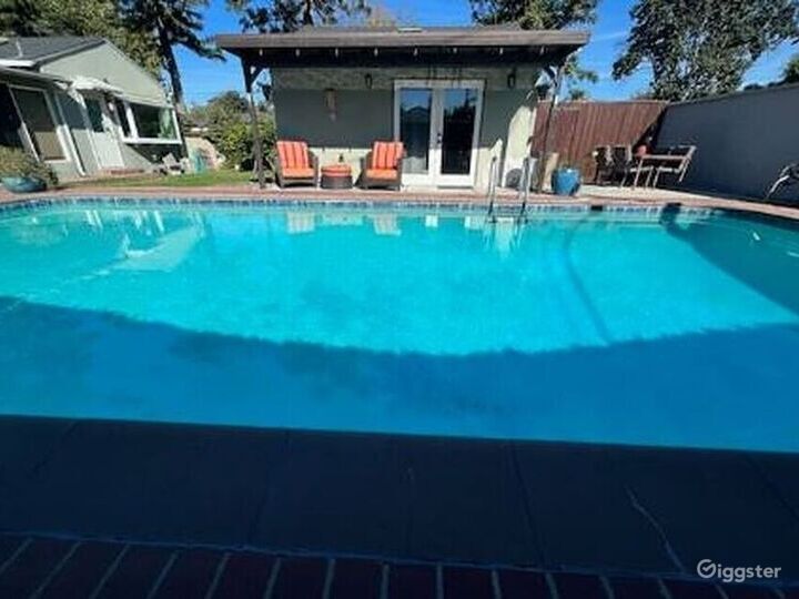 Large Retro Style Pool in LA Rent this location on Giggster