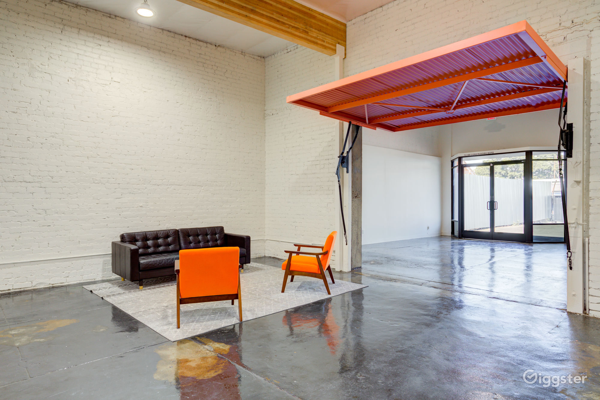 BEAUTIFUL MODERN PHOTO STUDIO AND EVENT SPACE | Rent this location on