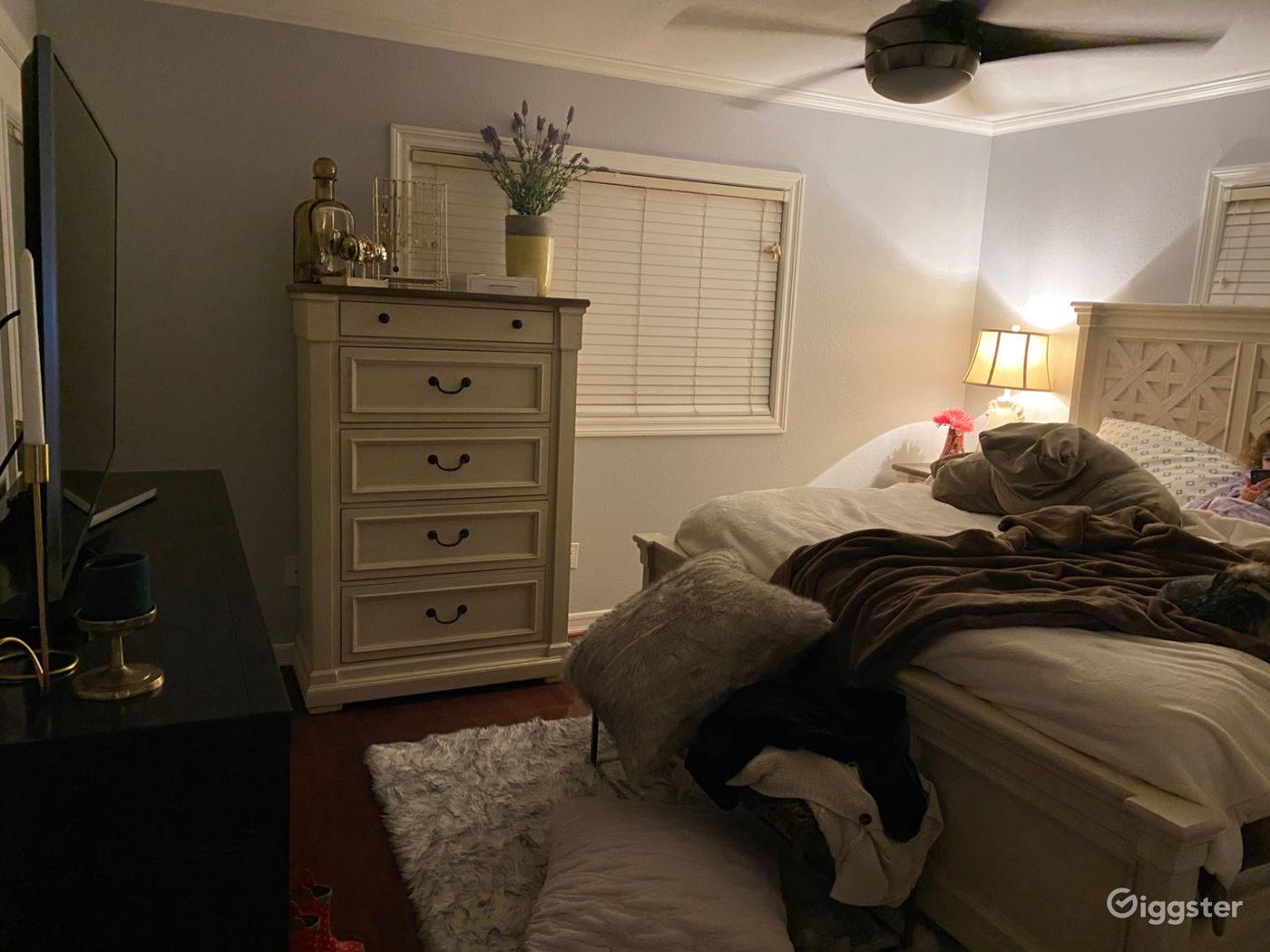 Cute Chatsworth House Rent this location on Giggster