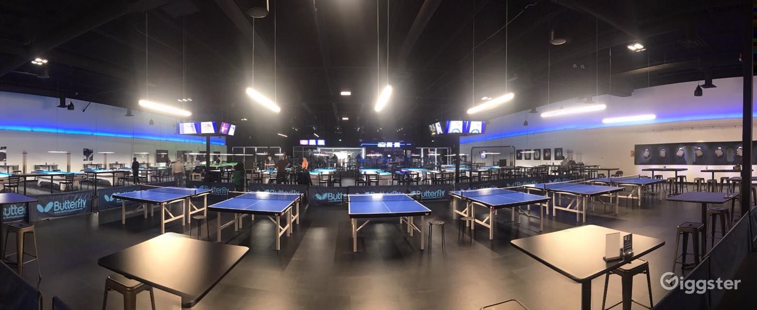 Spacious Game Room and Full Restaurant in Edmonton Rent this location