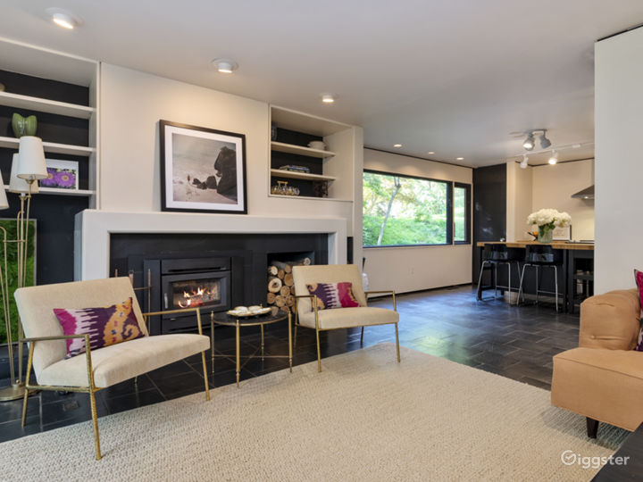 MidCentury Modern Home w/Guest House Rent this location on Giggster