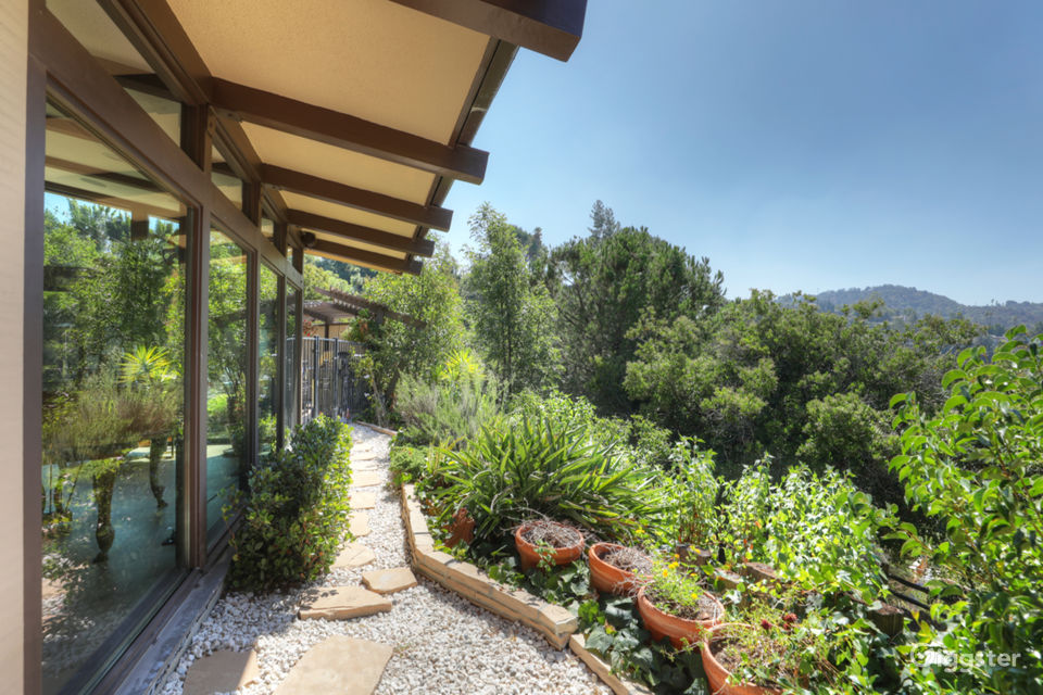 MidCentury Modern Home in Laurel Canyon Rent this location on Giggster