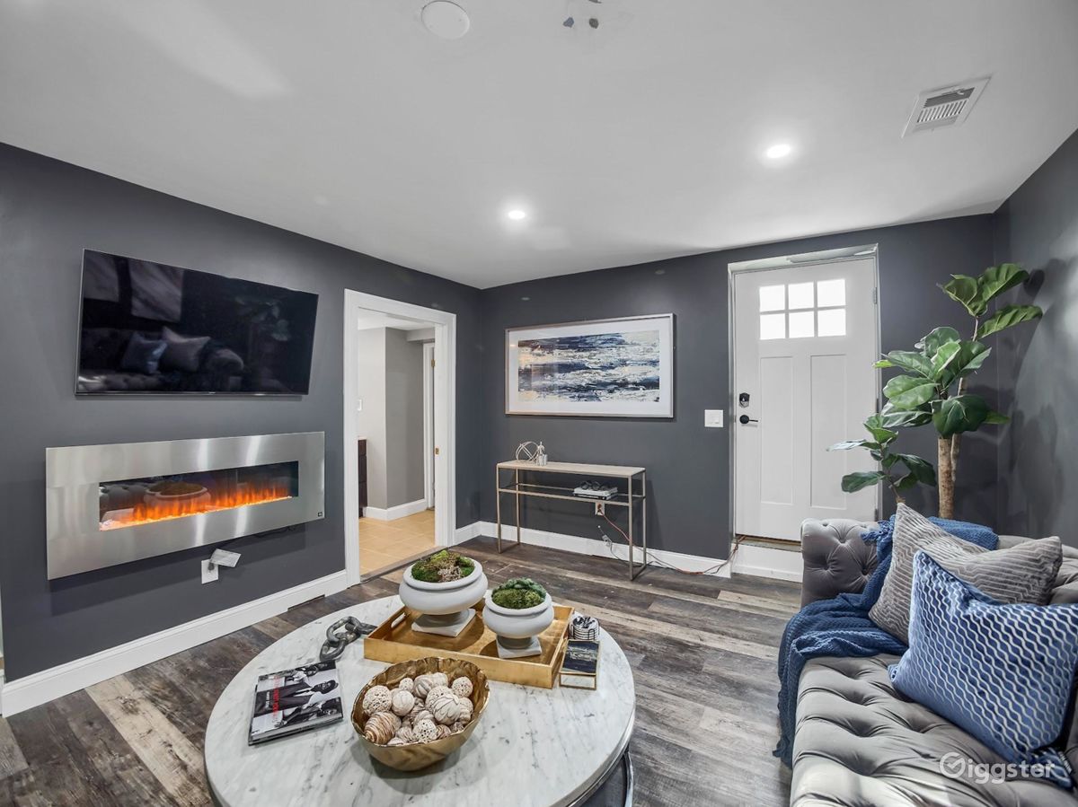 Brownstone Unit with Modern Look Rent this location on Giggster