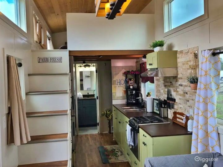 Luxurious Wallingford Model Tiny House Rent this location on Giggster