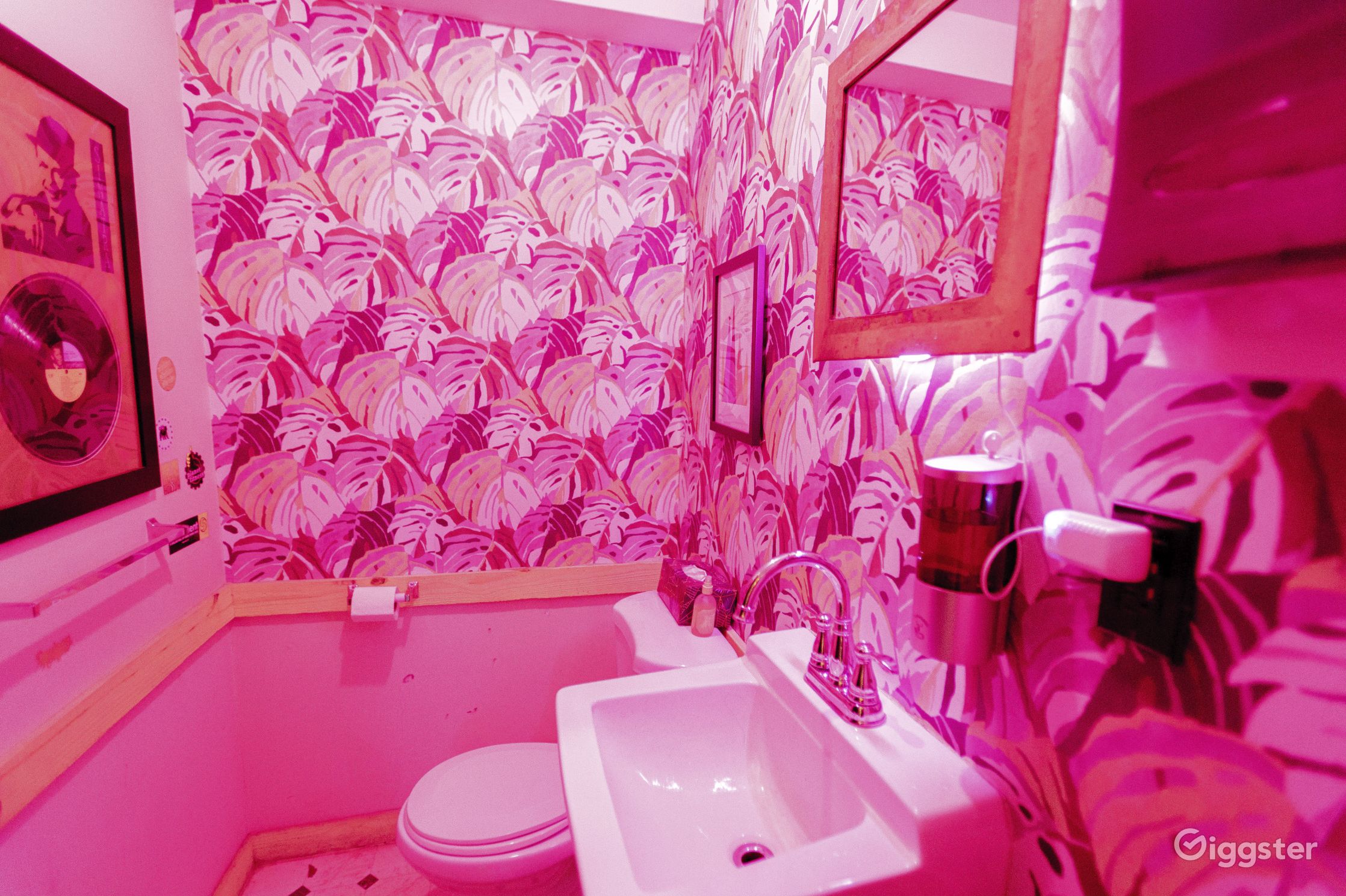 The BEST 10 Retro locations to rent near me | Giggster