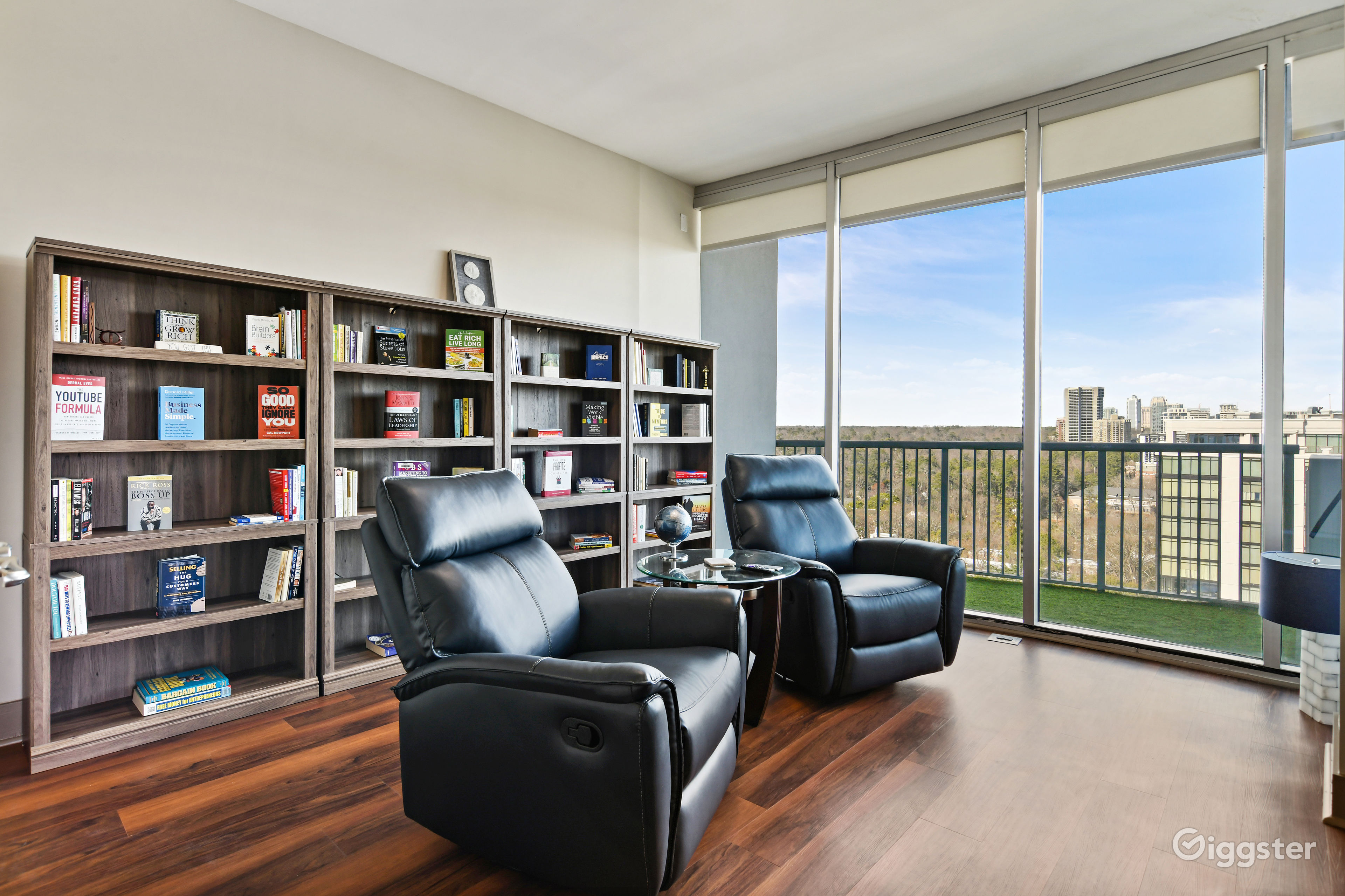 Curated visual reference: Picture Idea: Stunning Luxury Rooftop Penthouse Full Buy Out
