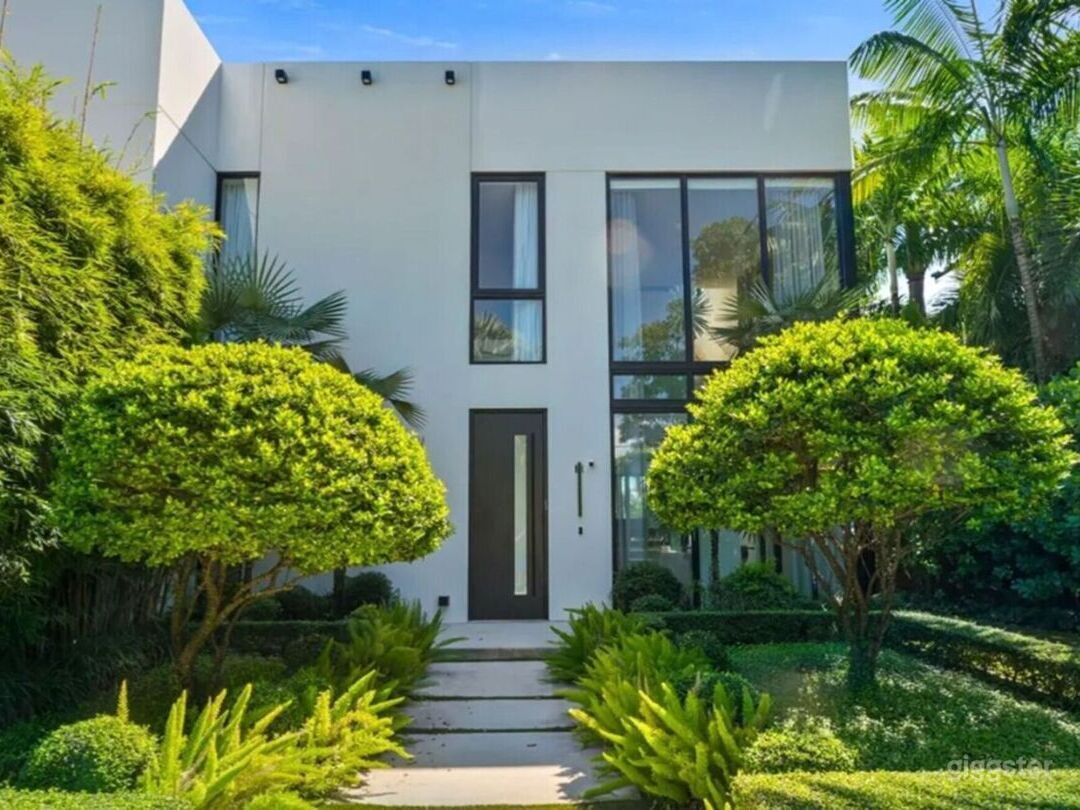 Picture of Elegant Home with Private Movie Theater- House only | Rent this ...