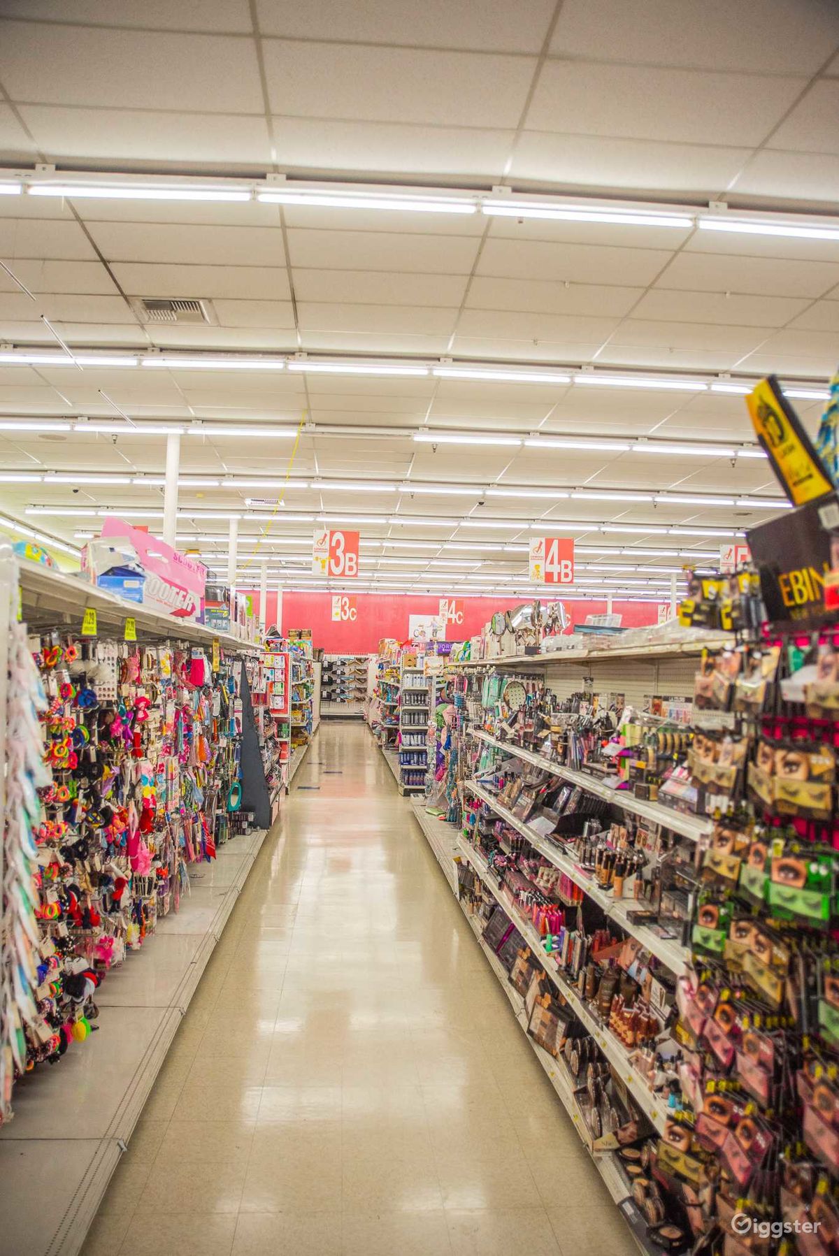Huge Department Store in Inglewood Rent this location on Giggster