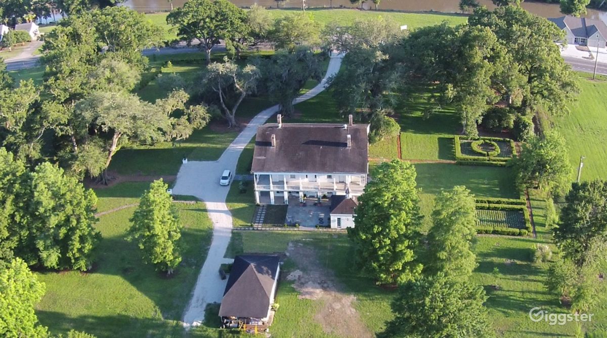 Large Plantation in Thibodaux, LA Rent this location on Giggster